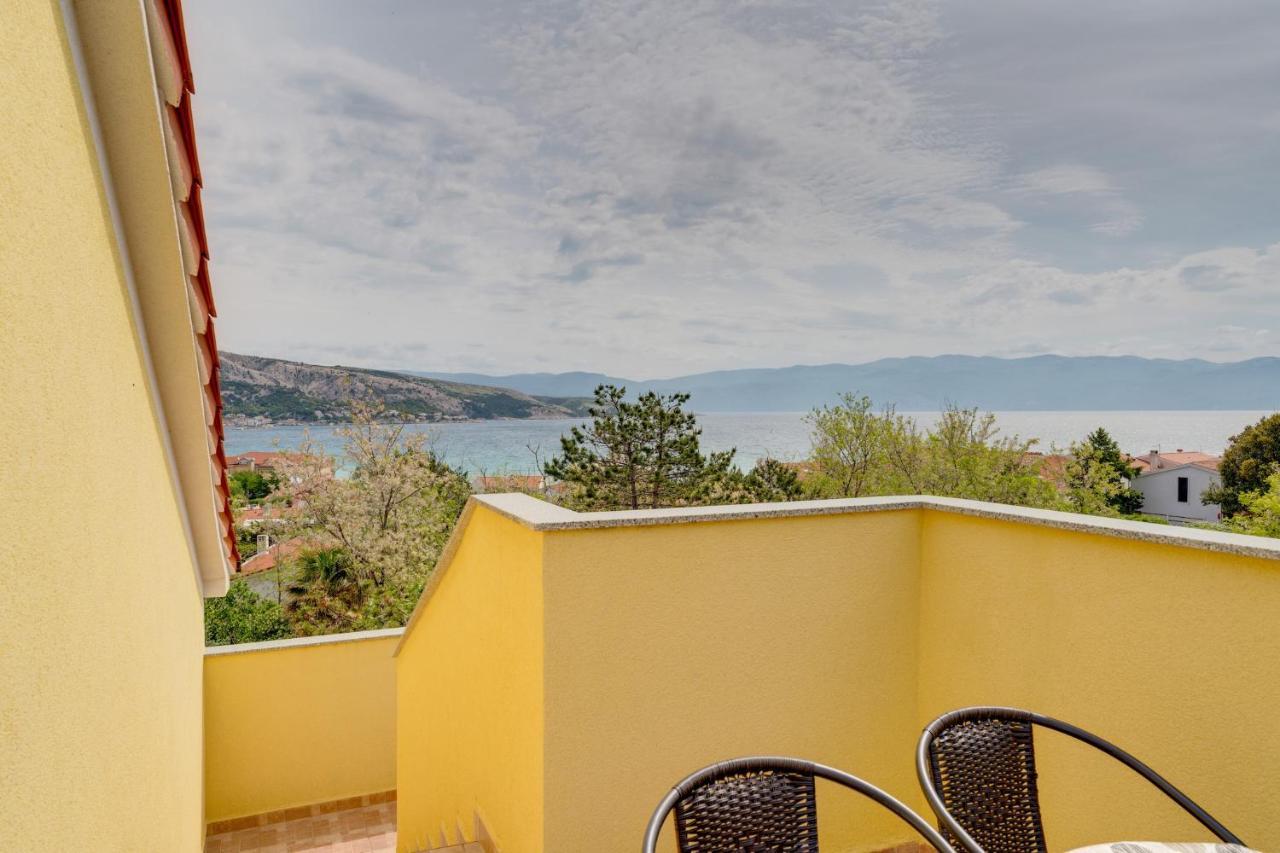 Apartments With A Parking Space Baska, Krk - 13907 외부 사진