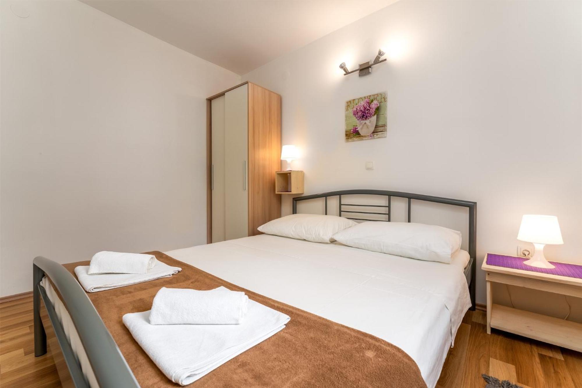 Apartments With A Parking Space Baska, Krk - 13907 객실 사진